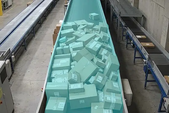 AI segmentation mask on a jammed conveyor with parcels piling up