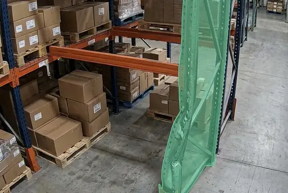 AI segmentation mask on a damaged rack upright in a pallet bay