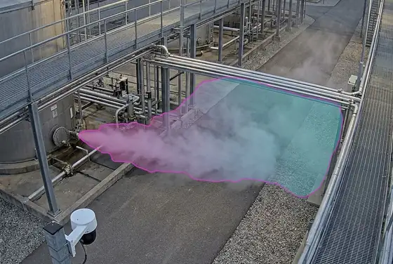 AI segmentation mask on a low-lying vapor cloud drifting from a process leak